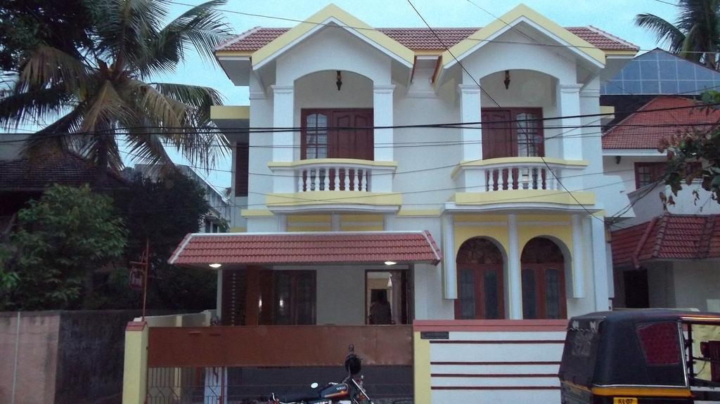 Aroma Home Stay Kochi Exterior photo
