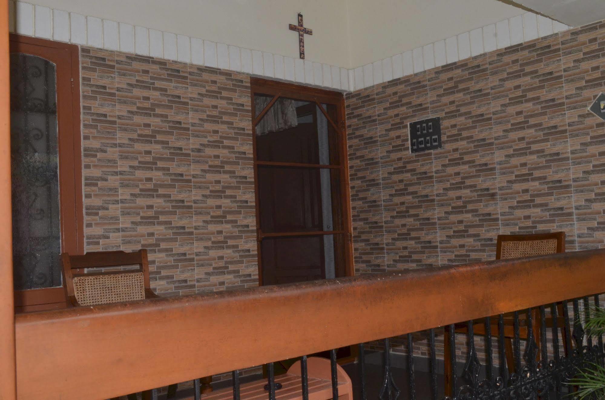 Aroma Home Stay Kochi Exterior photo