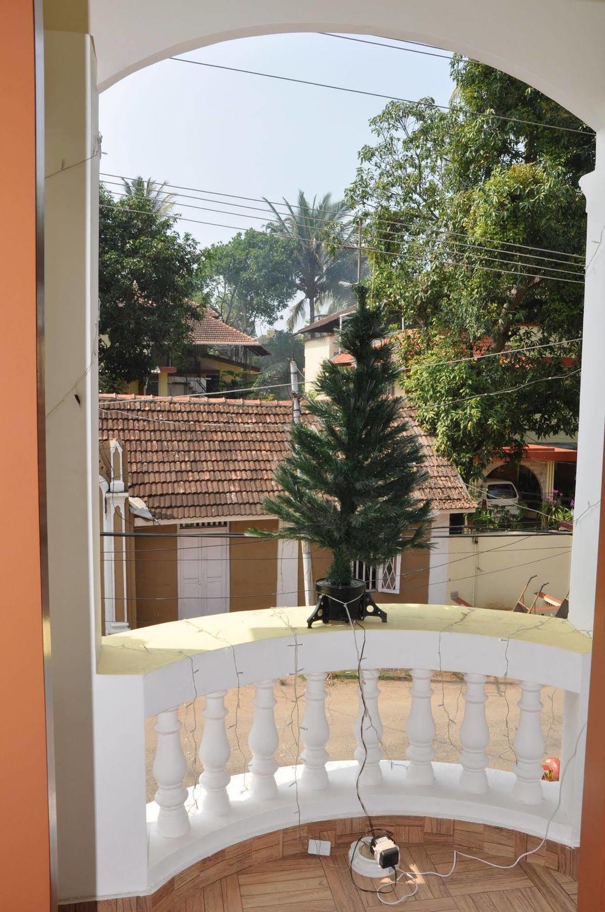 Aroma Home Stay Kochi Exterior photo
